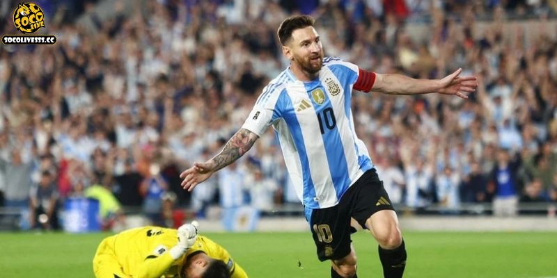 Phong cách đá độc nhất vô nhị của thiên tài số 1 nền túc cầu